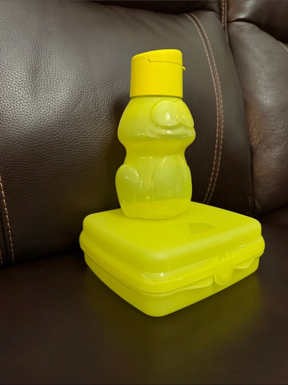 Tupperware Bright Yellow Penguin sandwich keeper & Bottle Set